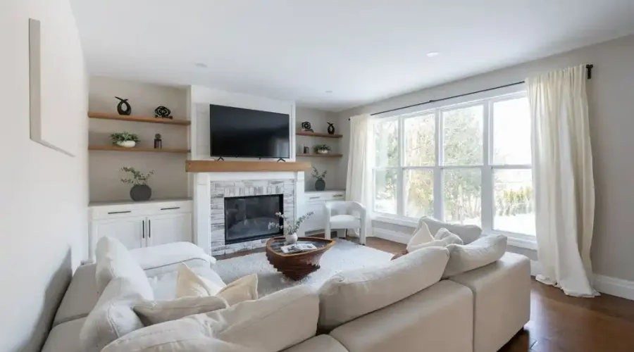 1096 Westbrook Rd, Hamilton, Ontario, L0R 2A0, Canada, 7 Bedrooms Bedrooms, ,8 BathroomsBathrooms,Residential,For Sale,Westbrook Rd,1688891