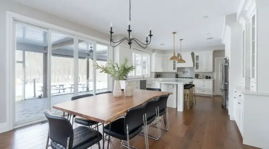 1096 Westbrook Rd, Hamilton, Ontario, L0R 2A0, Canada, 7 Bedrooms Bedrooms, ,8 BathroomsBathrooms,Residential,For Sale,Westbrook Rd,1688891