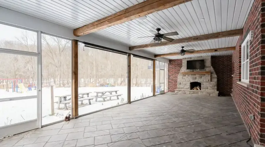 1096 Westbrook Rd, Hamilton, Ontario, L0R 2A0, Canada, 7 Bedrooms Bedrooms, ,8 BathroomsBathrooms,Residential,For Sale,Westbrook Rd,1688891
