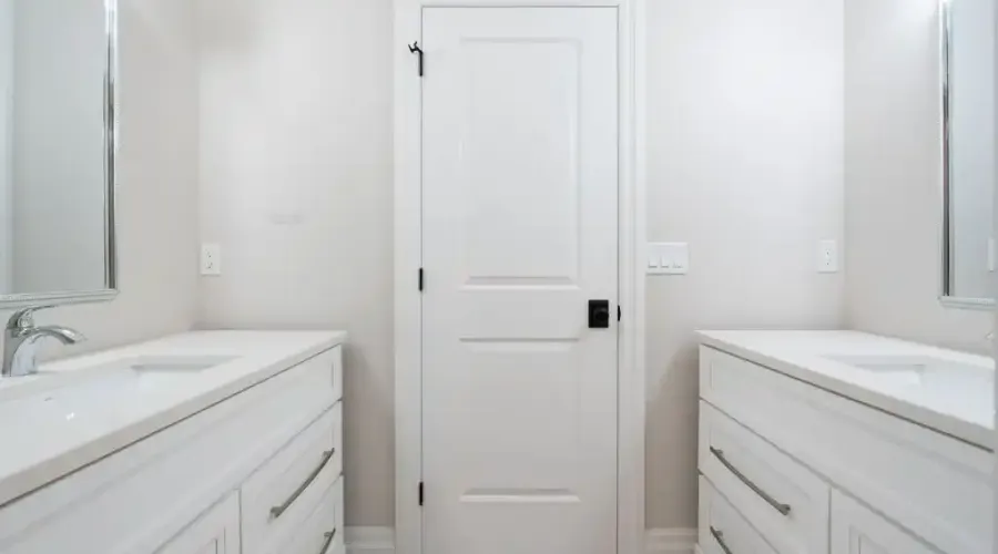 1096 Westbrook Rd, Hamilton, Ontario, L0R 2A0, Canada, 7 Bedrooms Bedrooms, ,8 BathroomsBathrooms,Residential,For Sale,Westbrook Rd,1688891