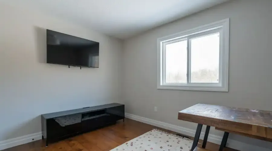 1096 Westbrook Rd, Hamilton, Ontario, L0R 2A0, Canada, 7 Bedrooms Bedrooms, ,8 BathroomsBathrooms,Residential,For Sale,Westbrook Rd,1688891