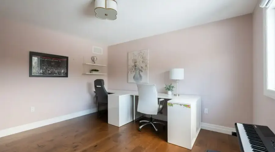 1096 Westbrook Rd, Hamilton, Ontario, L0R 2A0, Canada, 7 Bedrooms Bedrooms, ,8 BathroomsBathrooms,Residential,For Sale,Westbrook Rd,1688891