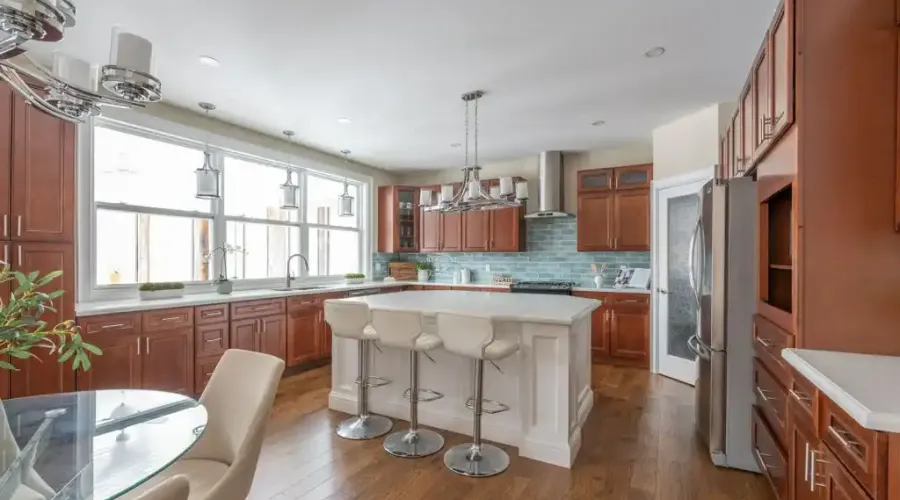 1096 Westbrook Rd, Hamilton, Ontario, L0R 2A0, Canada, 7 Bedrooms Bedrooms, ,8 BathroomsBathrooms,Residential,For Sale,Westbrook Rd,1688891