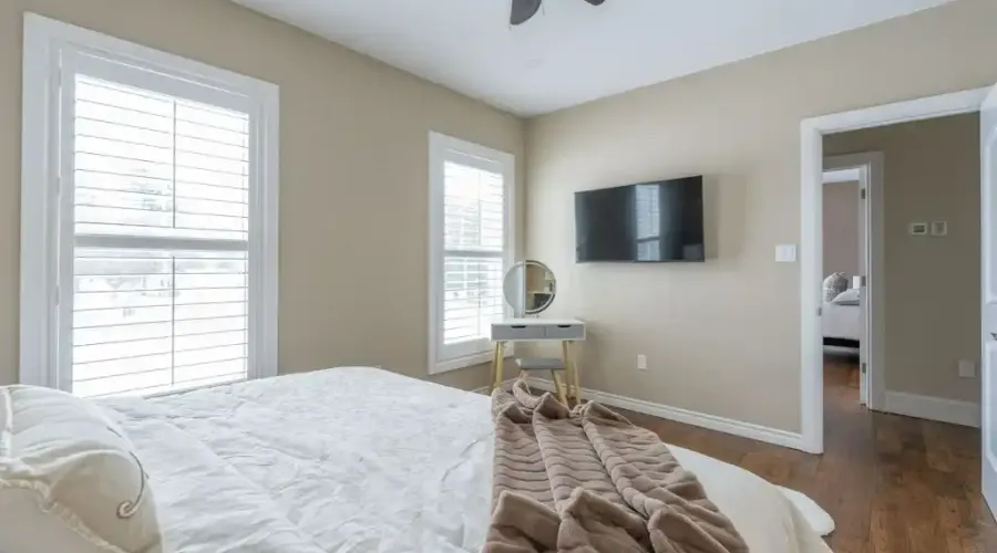 1096 Westbrook Rd, Hamilton, Ontario, L0R 2A0, Canada, 7 Bedrooms Bedrooms, ,8 BathroomsBathrooms,Residential,For Sale,Westbrook Rd,1688891