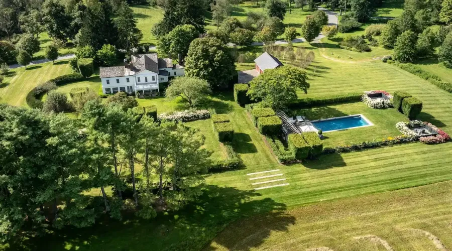 47-49 Crescent Road, Millbrook, New York, 12545, United States, 5 Bedrooms Bedrooms, 15 Rooms Rooms,5 BathroomsBathrooms,Residential,For Sale,Crescent,1689135