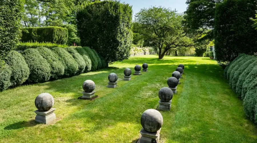 47-49 Crescent Road, Millbrook, New York, 12545, United States, 5 Bedrooms Bedrooms, 15 Rooms Rooms,5 BathroomsBathrooms,Residential,For Sale,Crescent,1689135