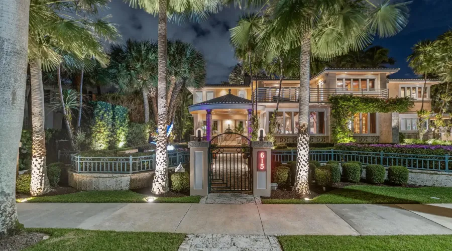615 Idlewyld Drive, Fort Lauderdale, Florida, 33301, United States, 5 Bedrooms Bedrooms, ,6.5 BathroomsBathrooms,Residential,For Sale,615 Idlewyld Drive,1689537