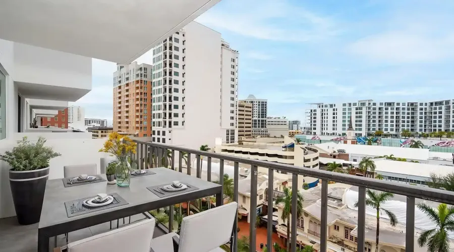 101 S Gulfstream Ave, Sarasota, Florida, 34236, United States, 2 Bedrooms Bedrooms, 4 Rooms Rooms,2 BathroomsBathrooms,Condo,For Sale,The 101 Condominium,Gulfstream ,10,1691915