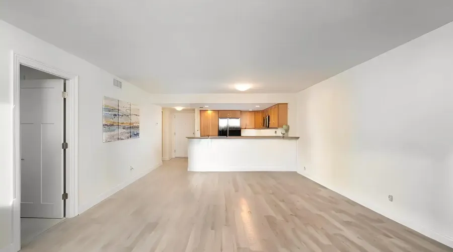 101 S Gulfstream Ave, Sarasota, Florida, 34236, United States, 2 Bedrooms Bedrooms, 4 Rooms Rooms,2 BathroomsBathrooms,Condo,For Sale,The 101 Condominium,Gulfstream ,10,1691915