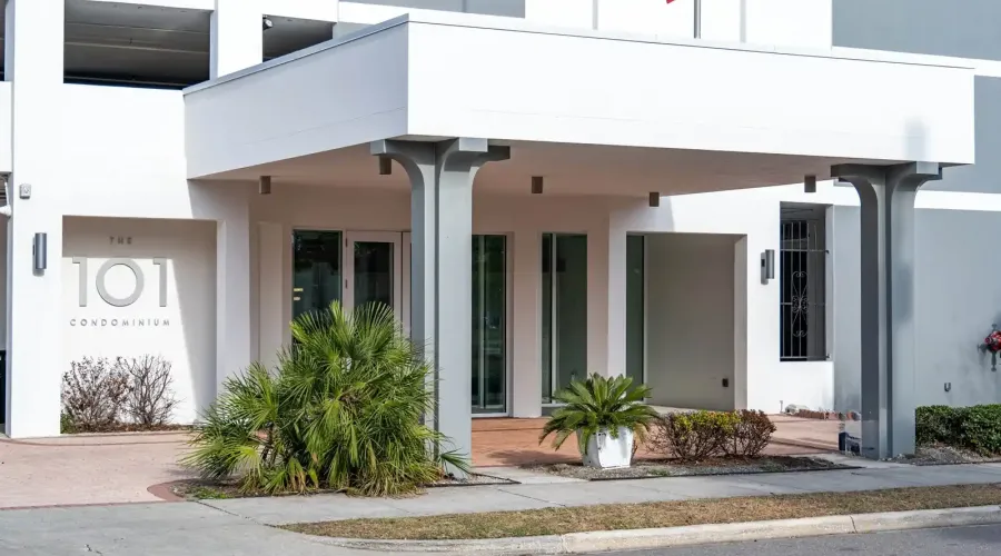 101 S Gulfstream Ave, Sarasota, Florida, 34236, United States, 2 Bedrooms Bedrooms, 4 Rooms Rooms,2 BathroomsBathrooms,Condo,For Sale,The 101 Condominium,Gulfstream ,10,1691915