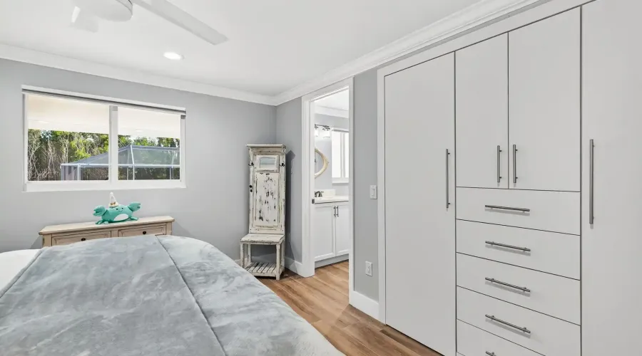 1825 Middle Gulf Drive, Sanibel, Florida, 33957, United States, 3 Bedrooms Bedrooms, 11 Rooms Rooms,2 BathroomsBathrooms,Residential,For Sale,Middle Gulf,1692345