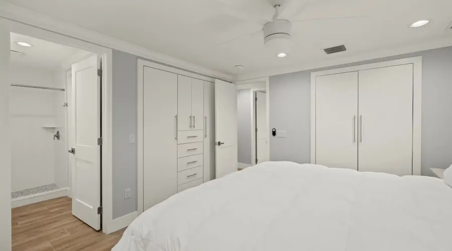 1825 Middle Gulf Drive, Sanibel, Florida, 33957, United States, 3 Bedrooms Bedrooms, 11 Rooms Rooms,2 BathroomsBathrooms,Residential,For Sale,Middle Gulf,1692345