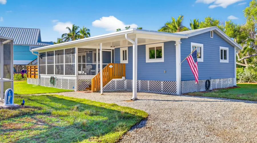 1825 Middle Gulf Drive, Sanibel, Florida, 33957, United States, 3 Bedrooms Bedrooms, 11 Rooms Rooms,2 BathroomsBathrooms,Residential,For Sale,Middle Gulf,1692345