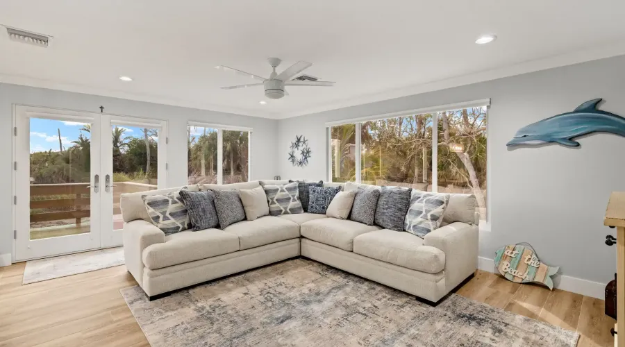 1825 Middle Gulf Drive, Sanibel, Florida, 33957, United States, 3 Bedrooms Bedrooms, 11 Rooms Rooms,2 BathroomsBathrooms,Residential,For Sale,Middle Gulf,1692345