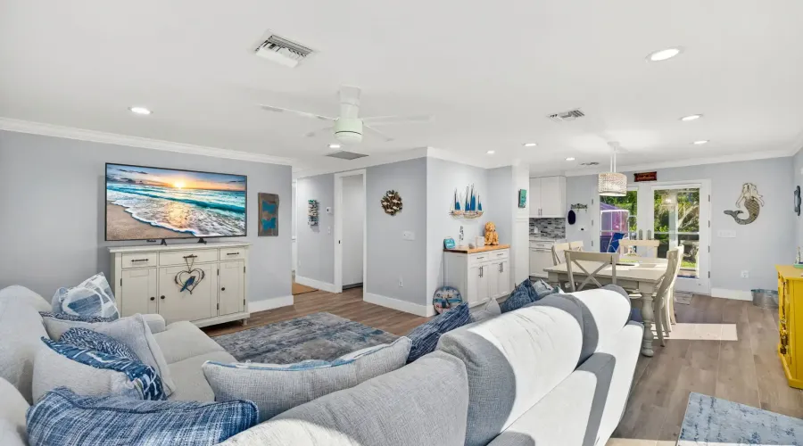 1825 Middle Gulf Drive, Sanibel, Florida, 33957, United States, 3 Bedrooms Bedrooms, 11 Rooms Rooms,2 BathroomsBathrooms,Residential,For Sale,Middle Gulf,1692345