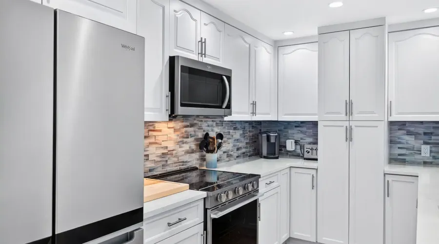 1825 Middle Gulf Drive, Sanibel, Florida, 33957, United States, 3 Bedrooms Bedrooms, 11 Rooms Rooms,2 BathroomsBathrooms,Residential,For Sale,Middle Gulf,1692345