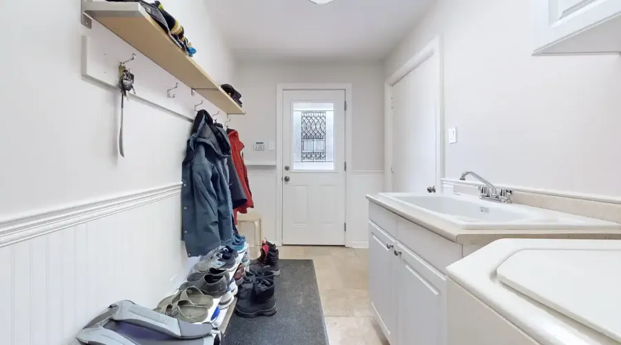 544 Woodland Acres Crescent, Vaughan, Ontario, Canada, 4 Bedrooms Bedrooms, ,3 BathroomsBathrooms,Residential,For Sale,Woodland Acres,1693773