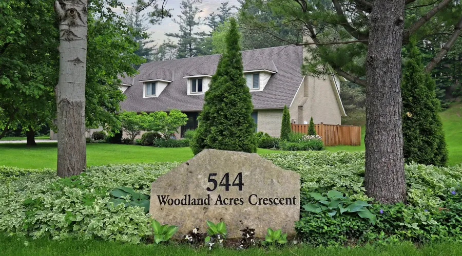 544 Woodland Acres Crescent, Vaughan, Ontario, Canada, 4 Bedrooms Bedrooms, ,3 BathroomsBathrooms,Residential,For Sale,Woodland Acres,1693773