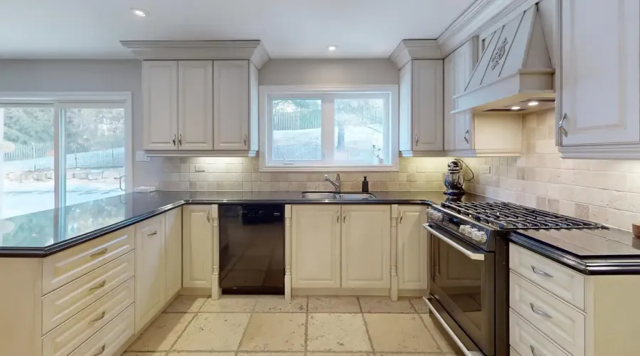 544 Woodland Acres Crescent, Vaughan, Ontario, Canada, 4 Bedrooms Bedrooms, ,3 BathroomsBathrooms,Residential,For Sale,Woodland Acres,1693773