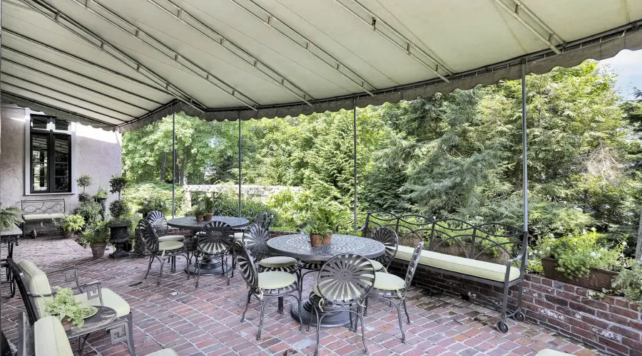 804 Main Street, Cotuit, Massachusetts, 02635, United States, 4 Bedrooms Bedrooms, ,5 BathroomsBathrooms,Residential,For Sale,804 Main Street,1696179