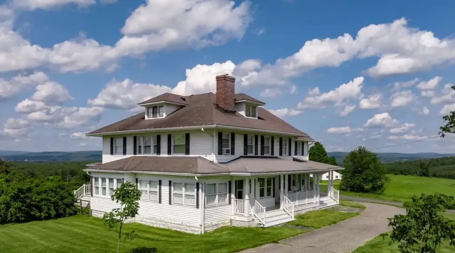 1669 Silver Street, Sheffield, Massachusetts, United States, 4 Bedrooms Bedrooms, 10 Rooms Rooms,5 BathroomsBathrooms,Residential,For Sale,Silver,1696180