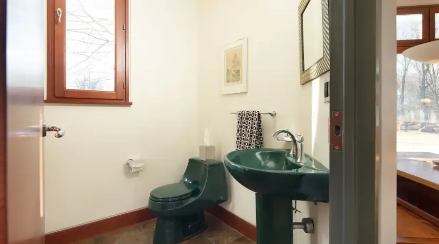 27 Ridge Road, Canton, Connecticut, 06019, United States, 5 Bedrooms Bedrooms, 11 Rooms Rooms,2 BathroomsBathrooms,Residential,For Sale,Ridge Road,1696182