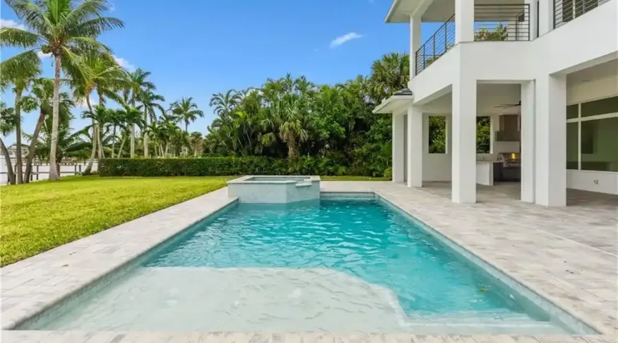 505 SE Saint Lucie Boulevard, Stuart, Florida, 34996, United States, 4 Bedrooms Bedrooms, ,6 BathroomsBathrooms,Residential,For Sale,505 SE Saint Lucie Boulevard,1697625