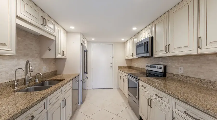 435 S Gulfstream Avenue #1005, Sarasota, Florida, 34236, United States, 2 Bedrooms Bedrooms, ,2 BathroomsBathrooms,Residential,For Sale,435 S Gulfstream Avenue #1005,1705339