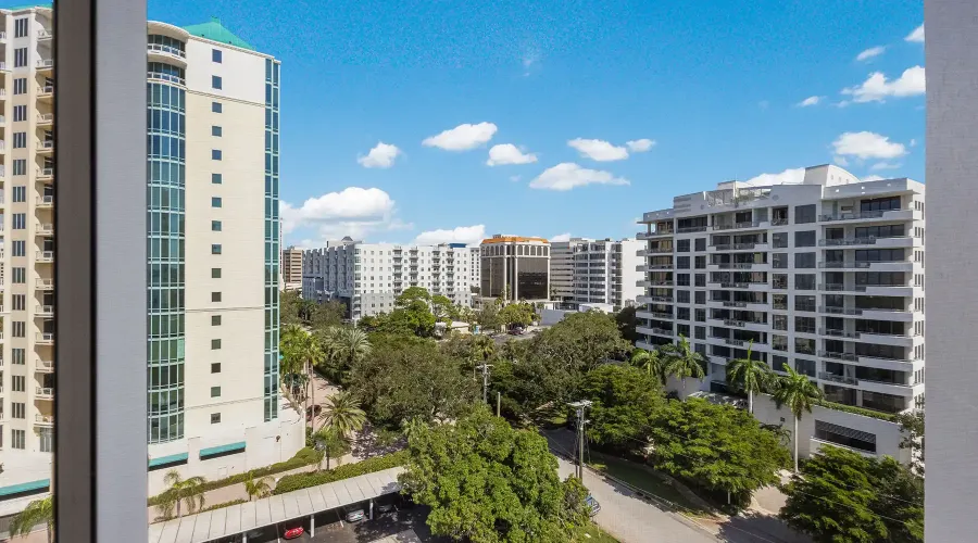 435 S Gulfstream Avenue #1005, Sarasota, Florida, 34236, United States, 2 Bedrooms Bedrooms, ,2 BathroomsBathrooms,Residential,For Sale,435 S Gulfstream Avenue #1005,1705339
