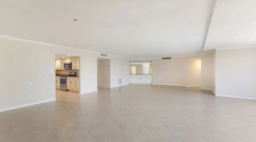 435 S Gulfstream Avenue #1005, Sarasota, Florida, 34236, United States, 2 Bedrooms Bedrooms, ,2 BathroomsBathrooms,Residential,For Sale,435 S Gulfstream Avenue #1005,1705339