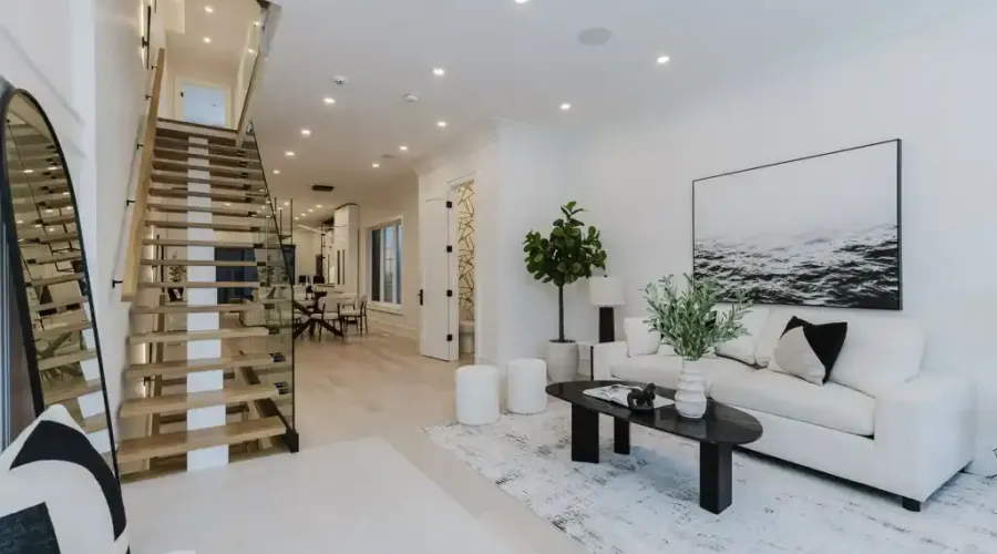 129 Beaconsfield Ave, Toronto, Ontario, M6J 3J5, Canada, 4 Bedrooms Bedrooms, ,5 BathroomsBathrooms,Residential,For Sale,Beaconsfield Ave,1705679