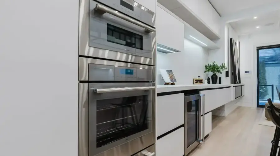 129 Beaconsfield Ave, Toronto, Ontario, M6J 3J5, Canada, 4 Bedrooms Bedrooms, ,5 BathroomsBathrooms,Residential,For Sale,Beaconsfield Ave,1705679