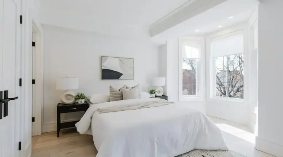 129 Beaconsfield Ave, Toronto, Ontario, M6J 3J5, Canada, 4 Bedrooms Bedrooms, ,5 BathroomsBathrooms,Residential,For Sale,Beaconsfield Ave,1705679