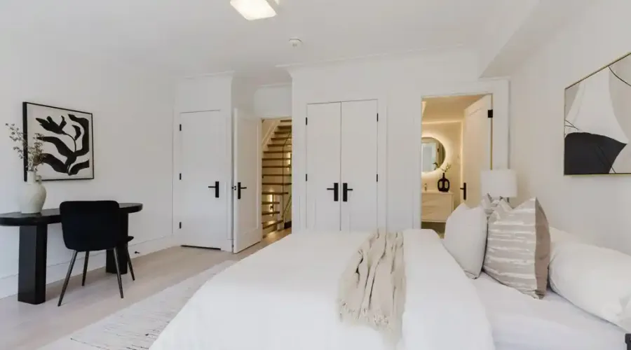 129 Beaconsfield Ave, Toronto, Ontario, M6J 3J5, Canada, 4 Bedrooms Bedrooms, ,5 BathroomsBathrooms,Residential,For Sale,Beaconsfield Ave,1705679