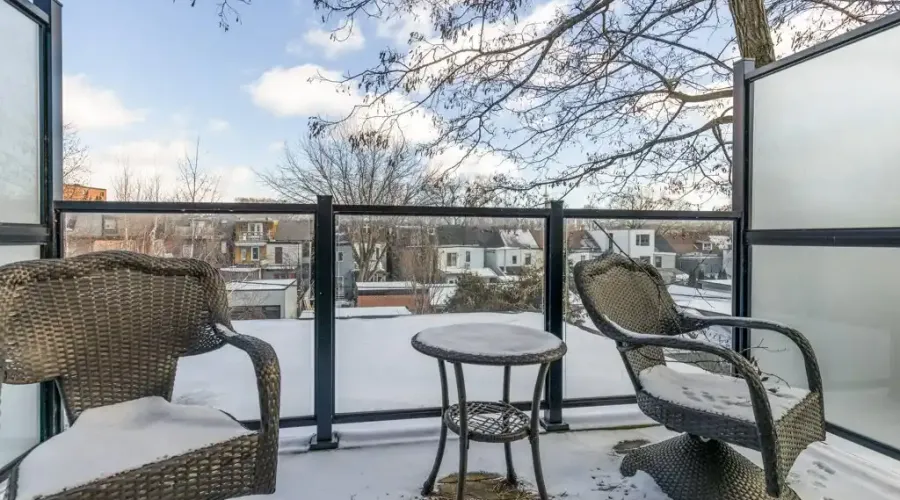 129 Beaconsfield Ave, Toronto, Ontario, M6J 3J5, Canada, 4 Bedrooms Bedrooms, ,5 BathroomsBathrooms,Residential,For Sale,Beaconsfield Ave,1705679