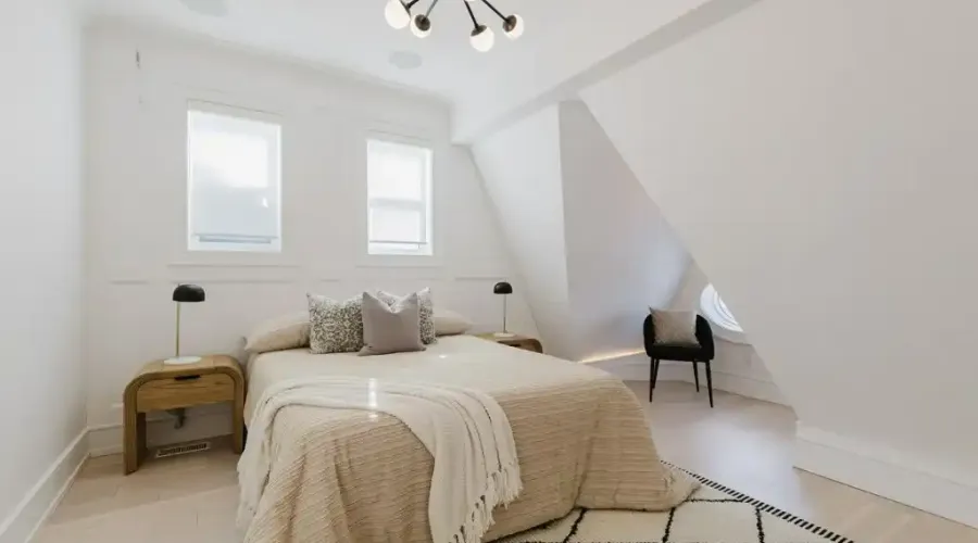 129 Beaconsfield Ave, Toronto, Ontario, M6J 3J5, Canada, 4 Bedrooms Bedrooms, ,5 BathroomsBathrooms,Residential,For Sale,Beaconsfield Ave,1705679