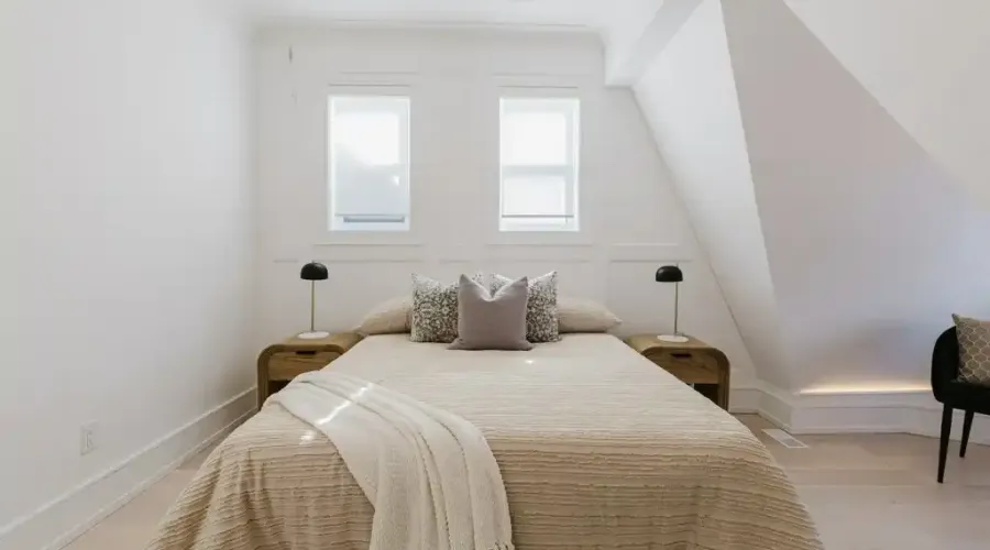 129 Beaconsfield Ave, Toronto, Ontario, M6J 3J5, Canada, 4 Bedrooms Bedrooms, ,5 BathroomsBathrooms,Residential,For Sale,Beaconsfield Ave,1705679