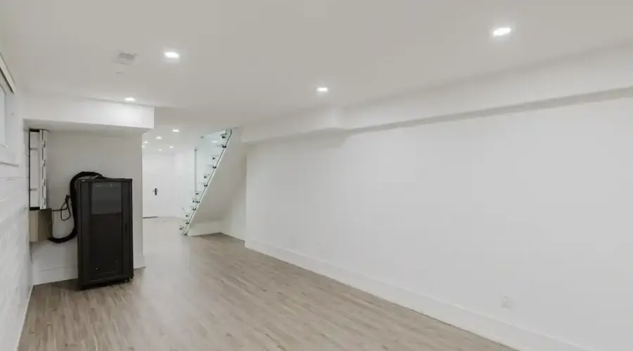 129 Beaconsfield Ave, Toronto, Ontario, M6J 3J5, Canada, 4 Bedrooms Bedrooms, ,5 BathroomsBathrooms,Residential,For Sale,Beaconsfield Ave,1705679