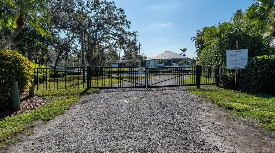 1846 Sandalwood Drive, Sarasota, Florida, 34231, United States, 3 Bedrooms Bedrooms, 6 Rooms Rooms,2 BathroomsBathrooms,Residential,For Sale,Sandalwood,1705961