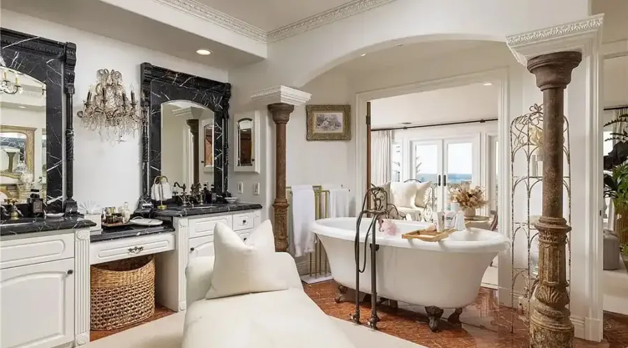 308 Ocean Avenue, Seal Beach, California, 90740, United States, 6 Bedrooms Bedrooms, ,8.5 BathroomsBathrooms,Residential,For Sale,308 Ocean Avenue,1706396