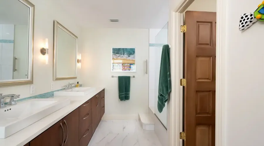2185 Gulf of Mexico Drive, Sarasota, Florida, 34228, United States, 3 Bedrooms Bedrooms, 6 Rooms Rooms,2 BathroomsBathrooms,Condo,For Sale,Villa Di Lancia,Gulf of Mexico,5,1711163