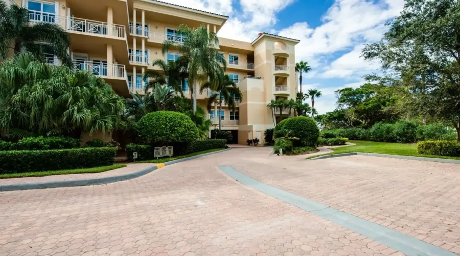 2185 Gulf of Mexico Drive, Sarasota, Florida, 34228, United States, 3 Bedrooms Bedrooms, 6 Rooms Rooms,2 BathroomsBathrooms,Condo,For Sale,Villa Di Lancia,Gulf of Mexico,5,1711163