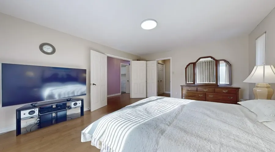 315 Woodland Acres Cres, Vaughan, Ontario, Canada, ,4 BathroomsBathrooms,Residential,For Sale,Woodland Acres,1711302