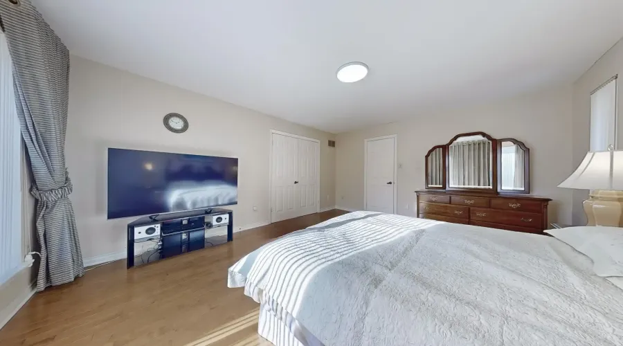 315 Woodland Acres Cres, Vaughan, Ontario, Canada, ,4 BathroomsBathrooms,Residential,For Sale,Woodland Acres,1711302
