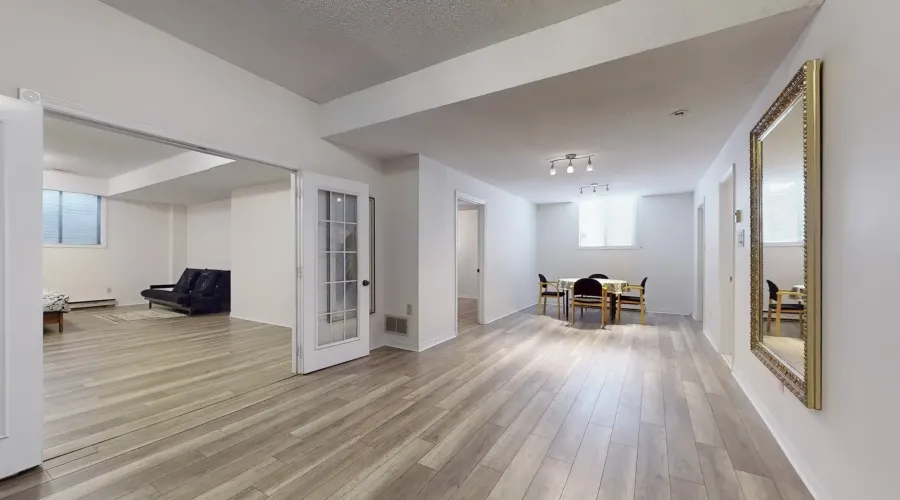 315 Woodland Acres Cres, Vaughan, Ontario, Canada, ,4 BathroomsBathrooms,Residential,For Sale,Woodland Acres,1711302