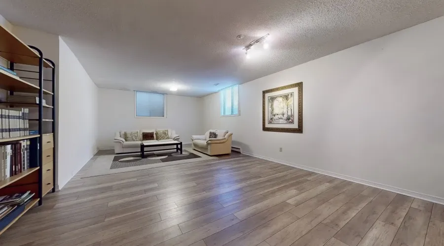 315 Woodland Acres Cres, Vaughan, Ontario, Canada, ,4 BathroomsBathrooms,Residential,For Sale,Woodland Acres,1711302