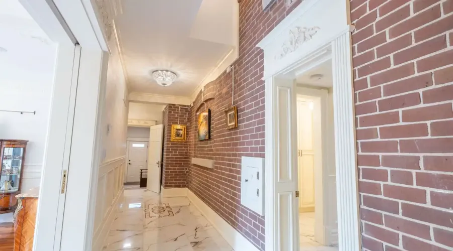 246 Riverside Dr, toronto, Ontario, M6S 4A9, Canada, 6 Bedrooms Bedrooms, ,6 BathroomsBathrooms,Residential,For Sale,Riverside Dr,1714131