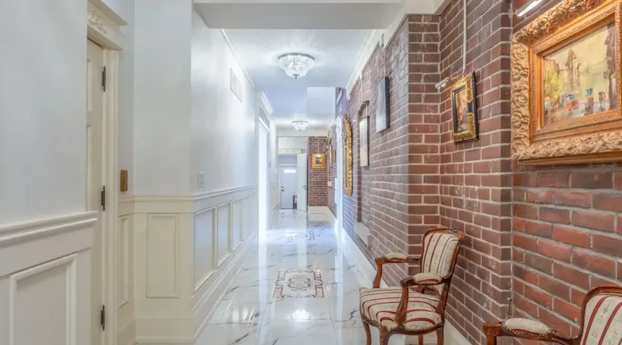 246 Riverside Dr, toronto, Ontario, M6S 4A9, Canada, 6 Bedrooms Bedrooms, ,6 BathroomsBathrooms,Residential,For Sale,Riverside Dr,1714131