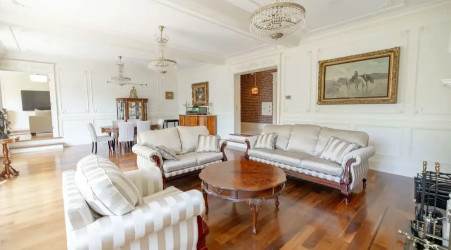 246 Riverside Dr, toronto, Ontario, M6S 4A9, Canada, 6 Bedrooms Bedrooms, ,6 BathroomsBathrooms,Residential,For Sale,Riverside Dr,1714131