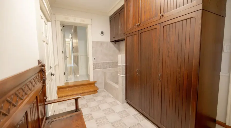 246 Riverside Dr, toronto, Ontario, M6S 4A9, Canada, 6 Bedrooms Bedrooms, ,6 BathroomsBathrooms,Residential,For Sale,Riverside Dr,1714131